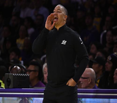 五连败后逆,袭三连胜,教练着重强,Bwin体育,体育博彩,实时投注,赔率,在线体育博彩,顶级博彩平台